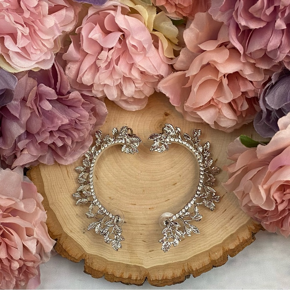 Whimsical Crystal Fairy Leaves Earring Cuff - Picture 11 of 16